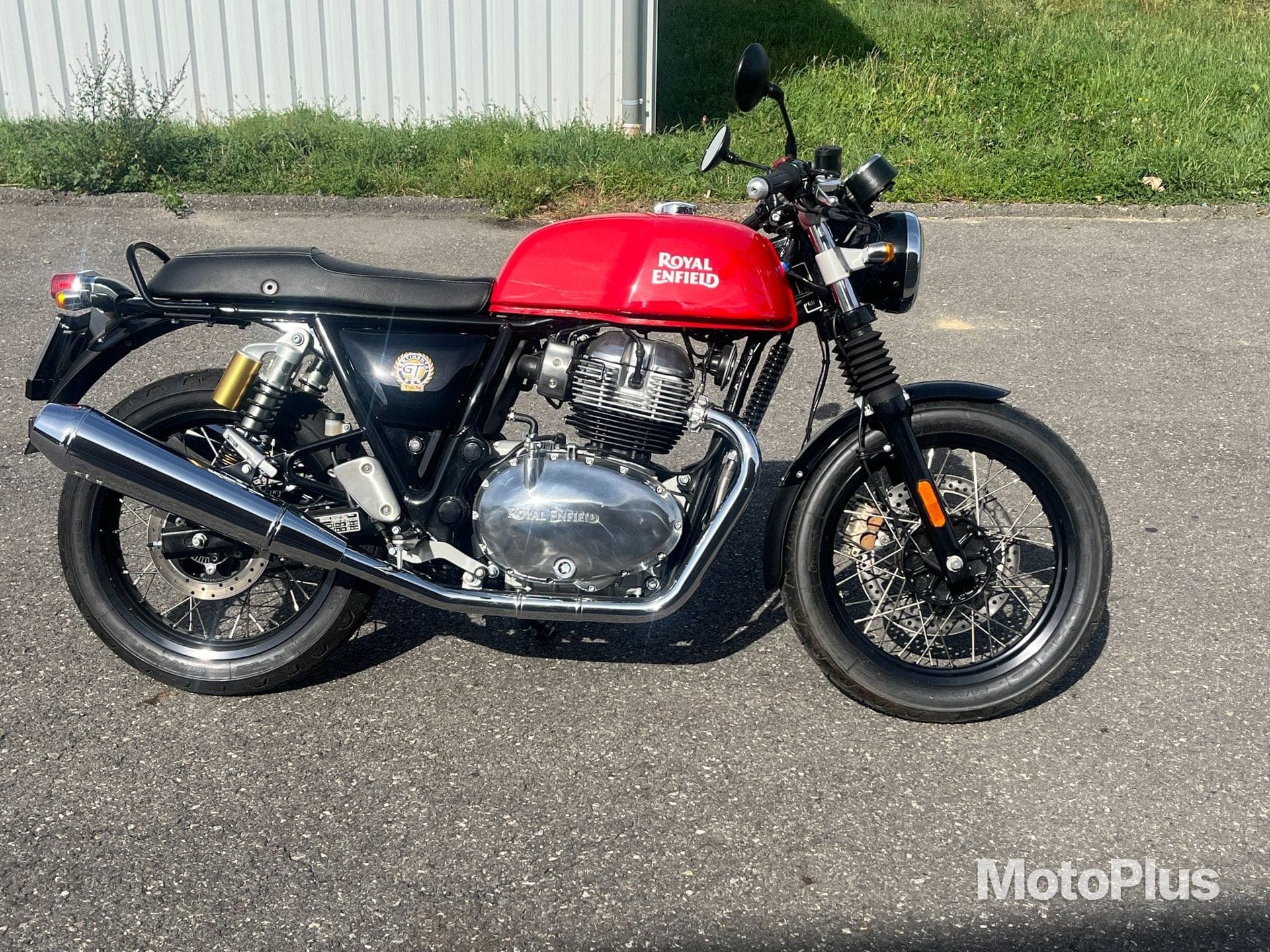 Royal-Enfield Interceptor