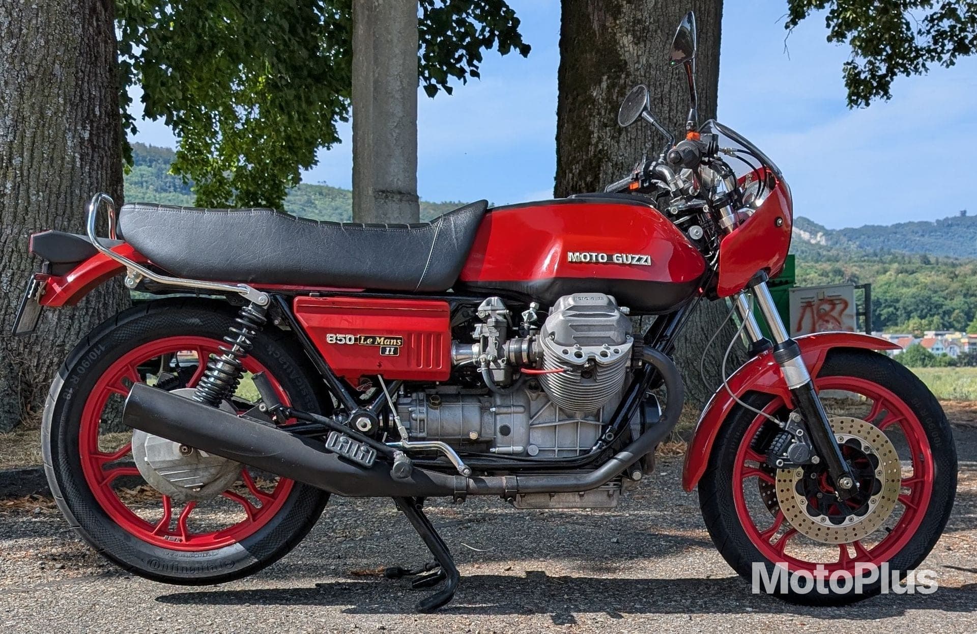 Moto-Guzzi VE 850 LE MANS