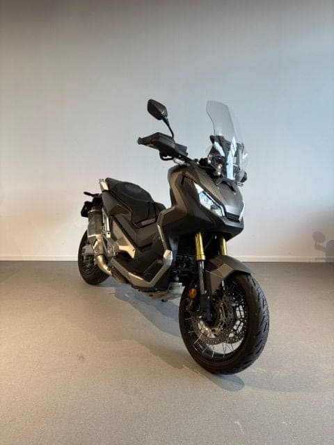 Honda X-ADV 750 ABS – Bild 1 von 10