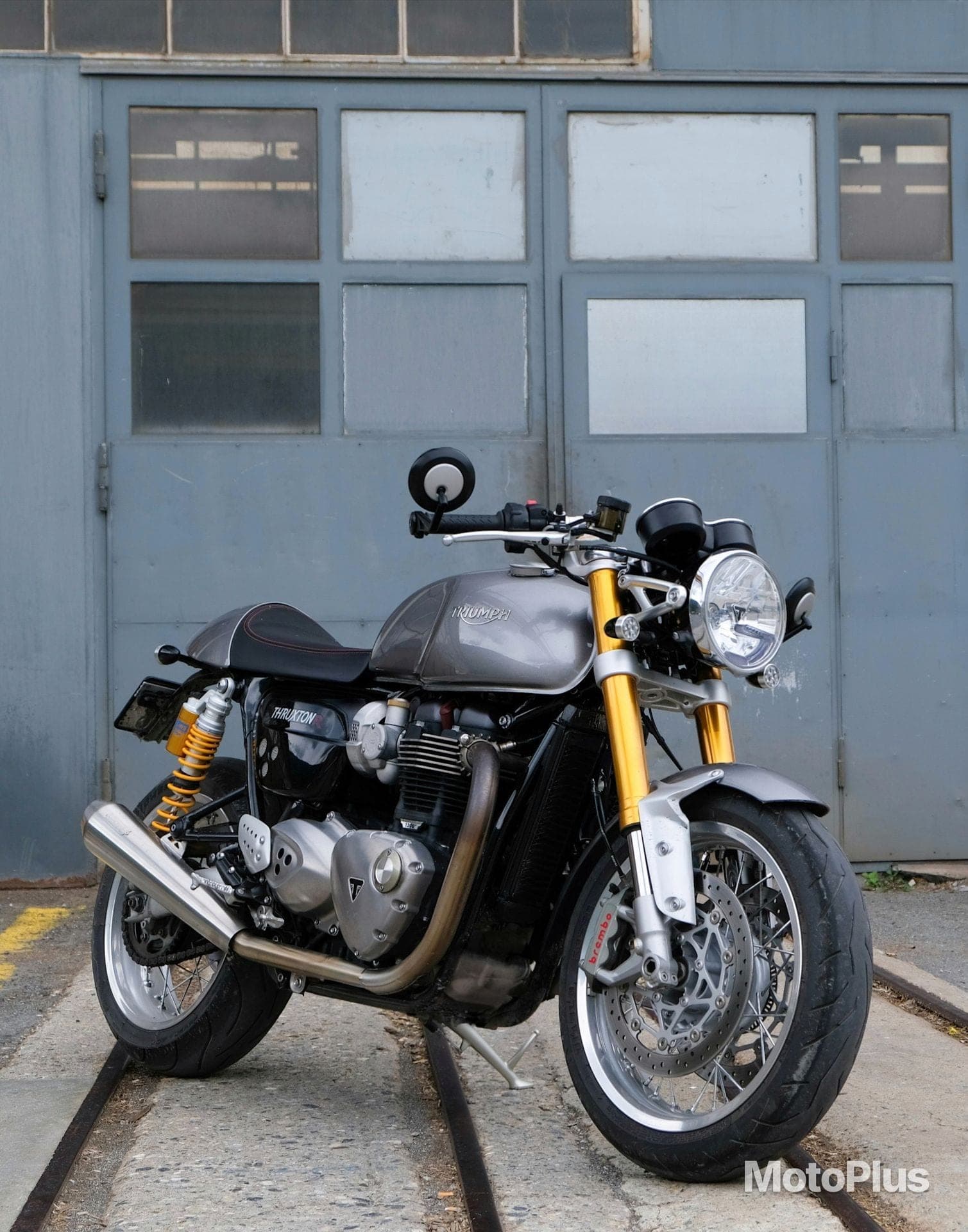 Triumph Thruxton R