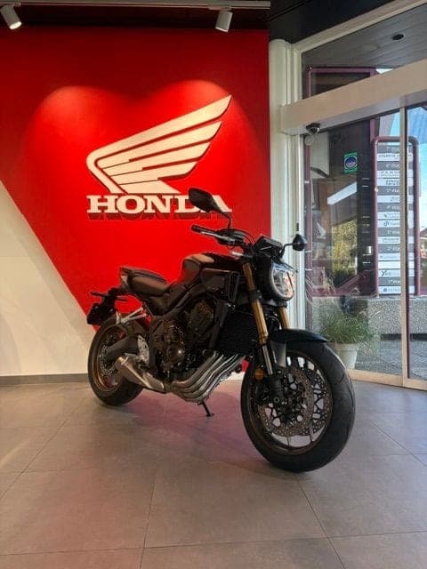 Honda CB 650 R E-Clutch