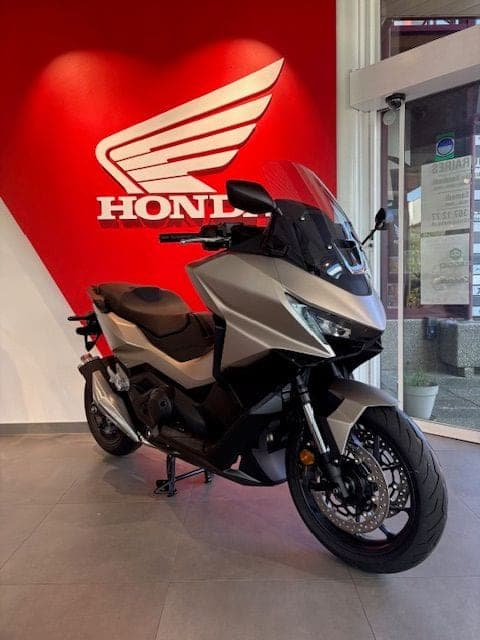 Honda NSS750